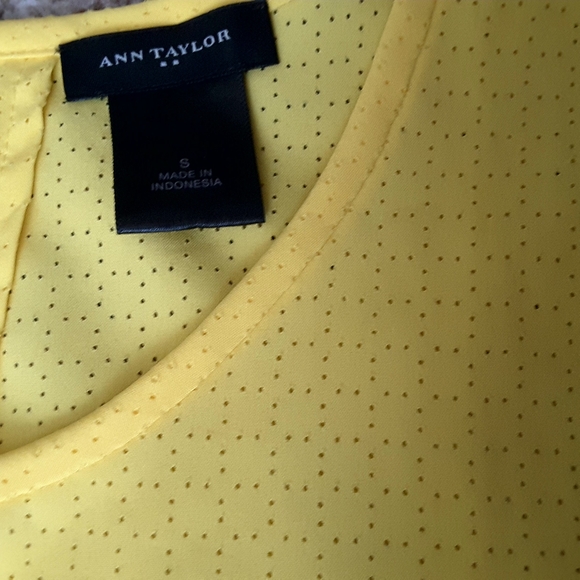 Ann Taylor Short Sleeve Yellow Blouse - Picture 6 of 6